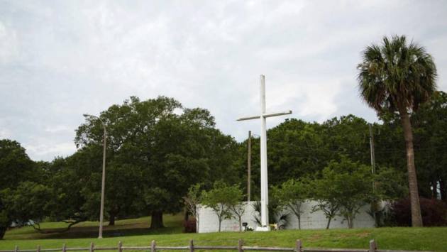 public cross