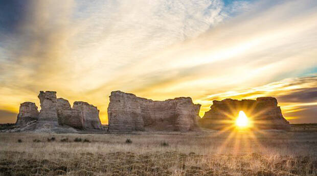 Thanksgiving in Kansas, Monument Rocks